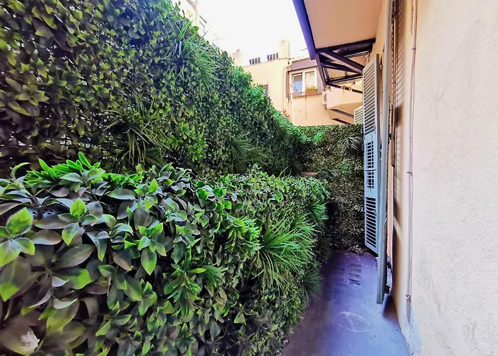 Le Petit Balcon By Booking Guys