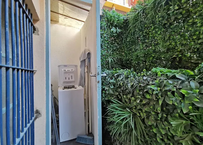 Le Petit Balcon By Booking Guys