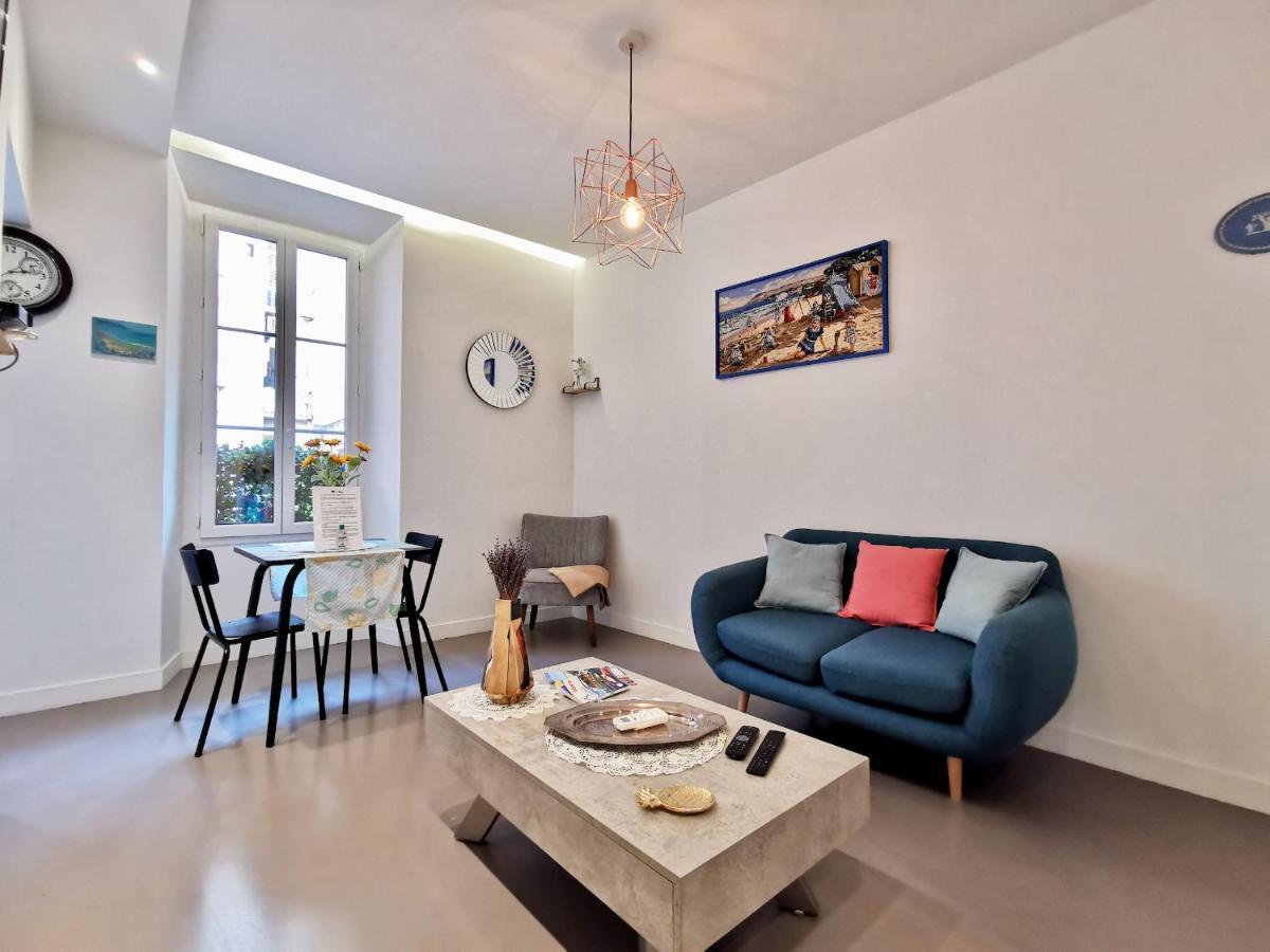 Le Petit Balcon By Guys * Niza